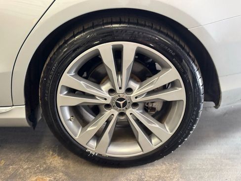 Used 2018 Mercedes-Benz C 300 Sedan image 6