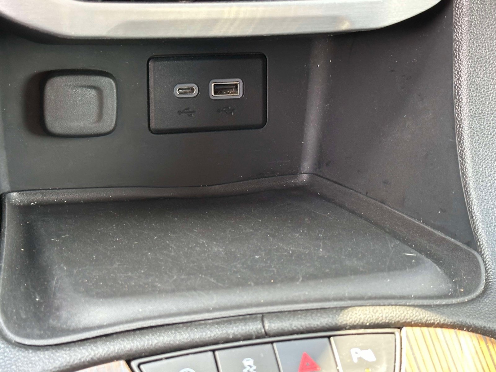 Used 2023 GMC Acadia SLE w/ Driver Convenience Package AWD/4WD image 35