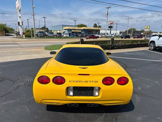 Used 2001 Chevrolet Corvette Coupe w/ Preferred Equipment Group2 RWD image 8