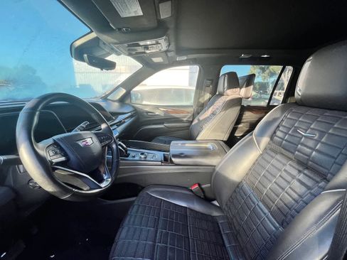 Used 2021 Cadillac Escalade ESV Sport Platinum image 7