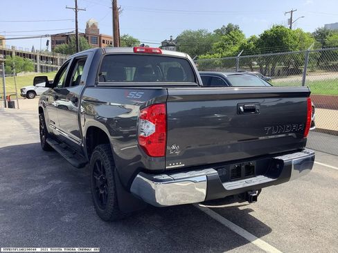 Used 2021 Toyota Tundra SR5 w/ SR5 Leather Package RWD image 5