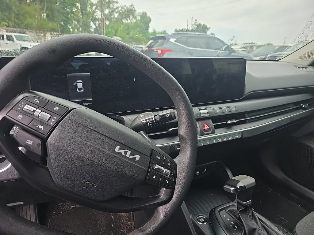 Certified 2025 Kia K4 FWD image 11