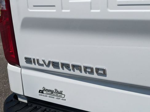 Used 2020 Chevrolet Silverado 1500 LTZ w/ LTZ Plus Package AWD/4WD image 26