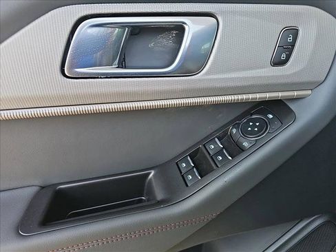 New 2026 Ford Explorer Active image 15