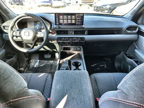 Used 2026 Honda Pilot Sport image 9