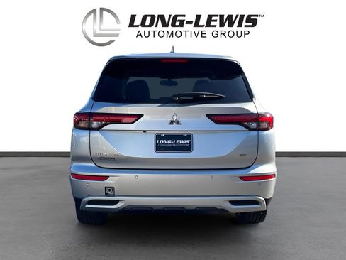 Used 2023 Mitsubishi Outlander SE image 5