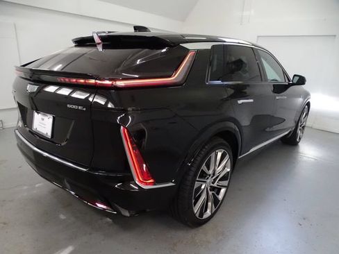 Certified 2024 Cadillac Lyriq Luxury w/ LPO, Floor Liner Package AWD/4WD image 21