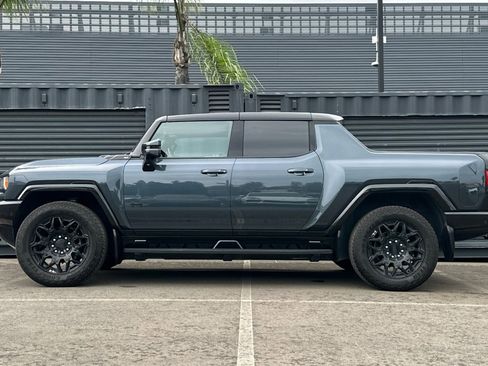 Used 2025 GMC Hummer EV 3X w/ LPO, Dark Essentials Package image 2