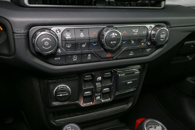 Used 2026 Jeep Wrangler Unlimited Sahara AWD/4WD image 26