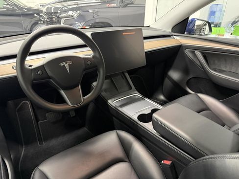 Used 2023 Tesla Model Y Long Range image 15