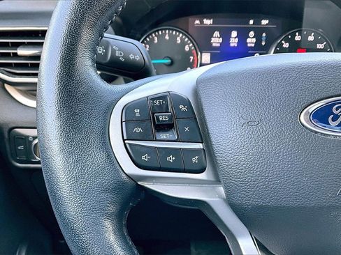 Used 2022 Ford Explorer XLT w/ Equipment Group 202A image 11