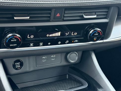 Certified 2026 Nissan Rogue SV image 12