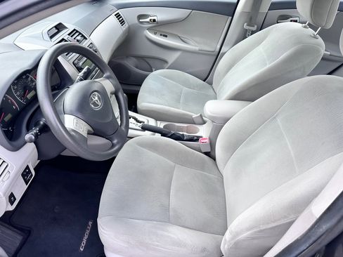 Used 2012 Toyota Corolla LE FWD image 5