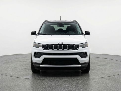 Used 2025 Jeep Compass Limited image 2