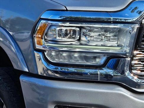 Used 2022 RAM 2500 Limited AWD/4WD image 5