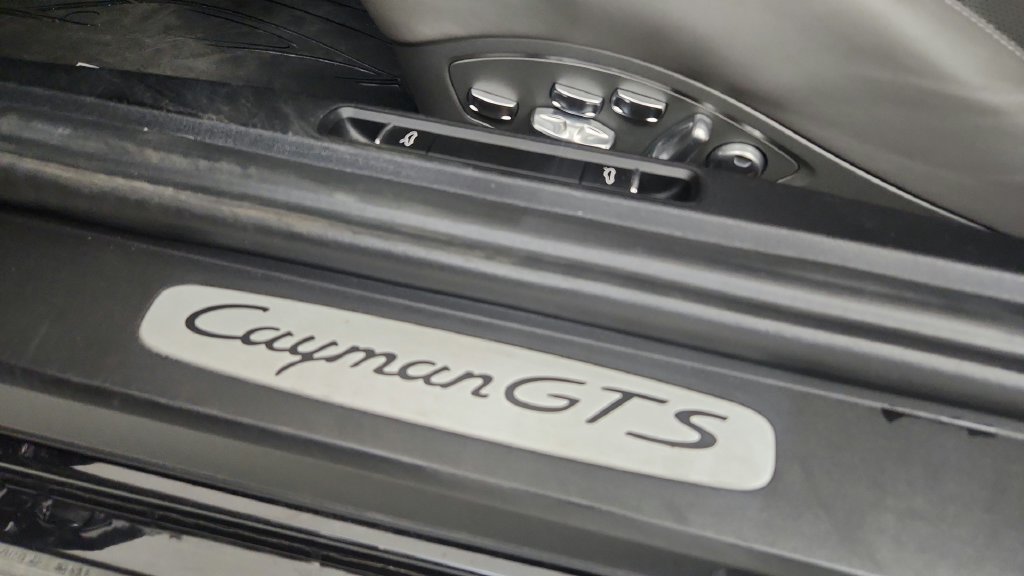 Used 2015 Porsche Cayman GTS RWD image 33