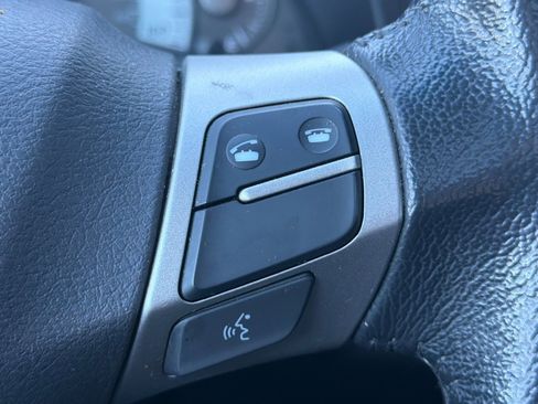 Used 2010 Toyota Camry SE image 30