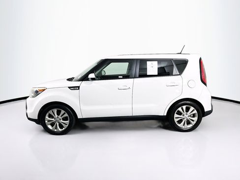 Used 2015 Kia Soul + image 4