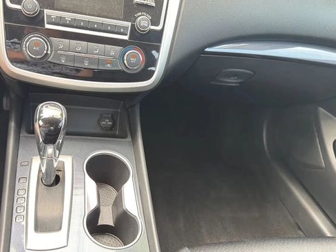 Used 2018 Nissan Altima 2.5 SR FWD image 18