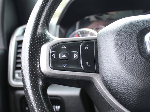 Used 2024 RAM 2500 Tradesman w/ Chrome Appearance Group image 22