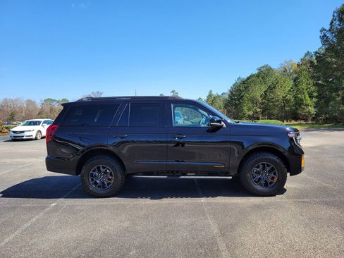 Certified 2025 Ford Expedition Tremor image 7