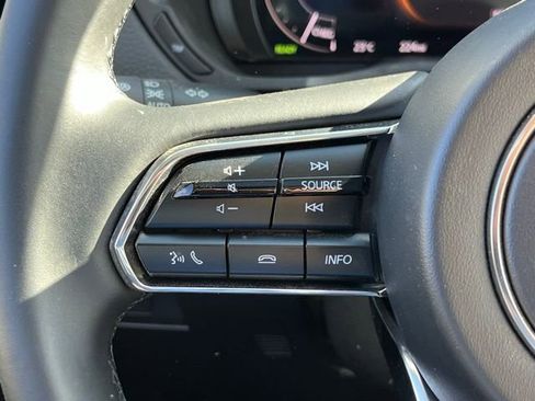 Used 2025 MAZDA CX-70 Plug-In Hybrid w/ Premium Pkg image 16