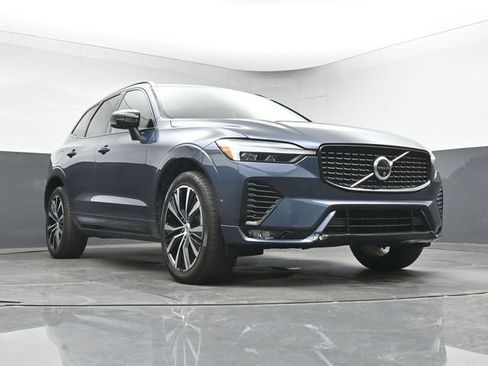Used 2024 Volvo XC60 B5 Plus w/ Protection Package Premier AWD/4WD image 11
