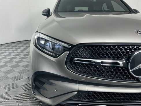 Used 2024 Mercedes-Benz GLC 300 4MATIC image 3