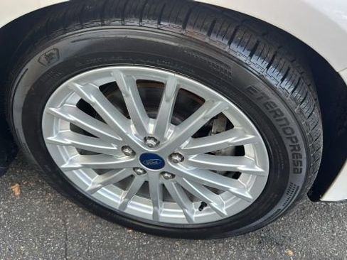 Used 2015 Ford C-MAX Energi SEL w/ Equipment Group 302A image 8