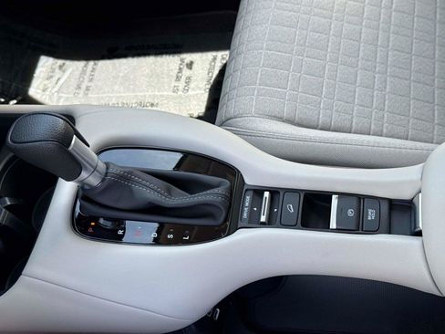 Certified 2026 Honda HR-V LX image 24