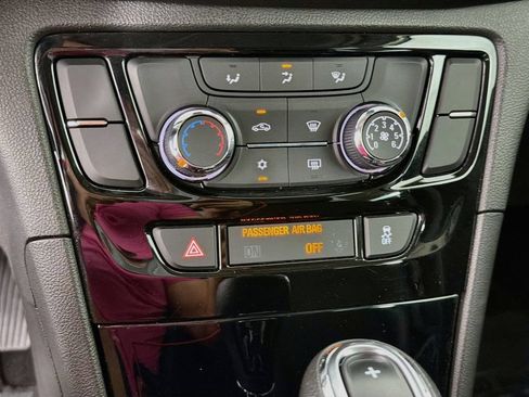 Used 2018 Buick Encore Preferred FWD image 19