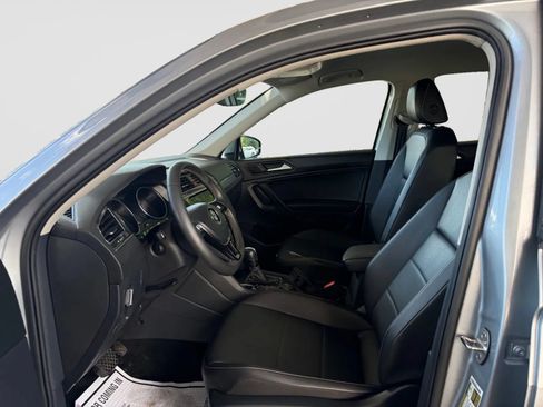 Used 2021 Volkswagen Tiguan SE AWD/4WD image 12
