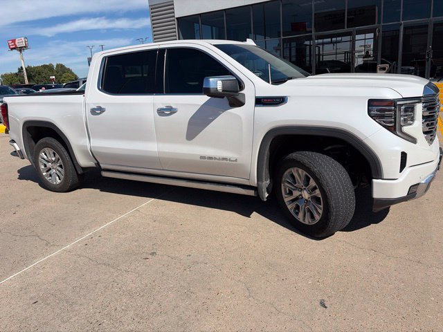 Used 2022 GMC Sierra 1500 Denali AWD/4WD image 1