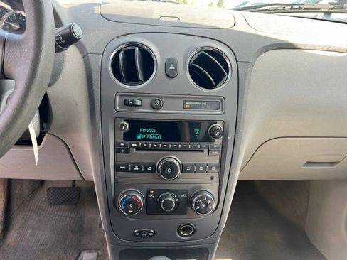 Used 2010 Chevrolet HHR LT FWD image 14