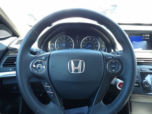 Used 2013 Honda Crosstour EX-L image 16