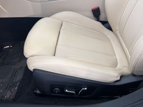 Used 2025 BMW i4 eDrive40 w/ Premium Package RWD image 15