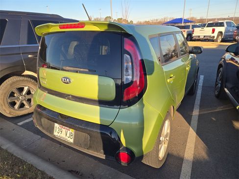 Used 2016 Kia Soul + image 3