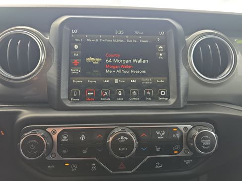 Used 2023 Jeep Gladiator Overland w/ Cold Weather Group image 28