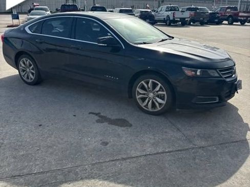Used 2017 Chevrolet Impala LT FWD image 2