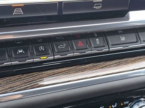 Used 2024 GMC Sierra 1500 SLE image 23