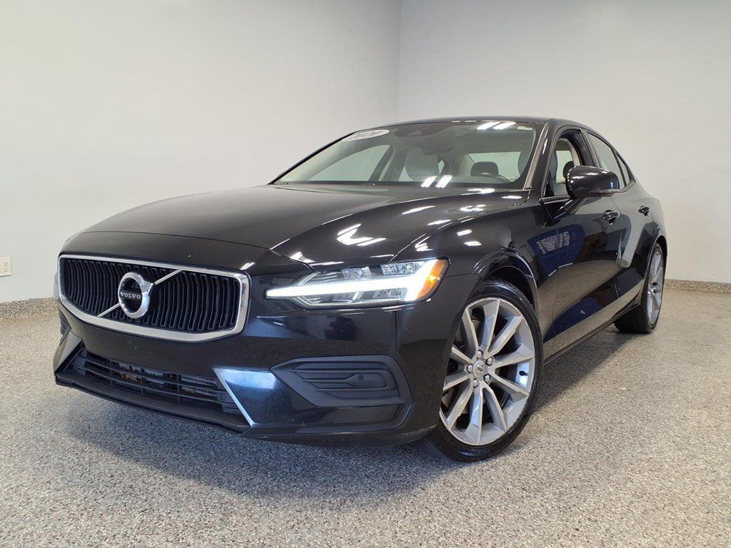 Used 2020 Volvo S60 T6 Momentum AWD/4WD image 1