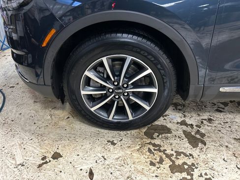 Used 2021 Lincoln Nautilus AWD image 11