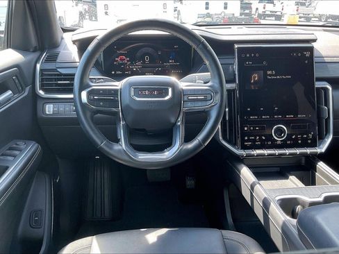 Used 2024 GMC Acadia Elevation AWD/4WD image 5
