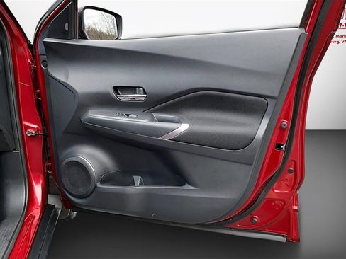 Used 2023 Nissan Kicks SV image 25