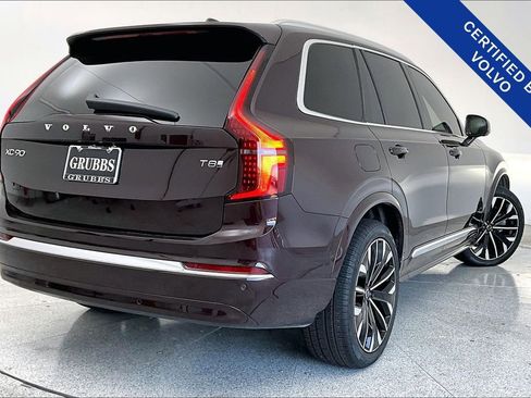 Used 2025 Volvo XC90 T8 Ultra image 2