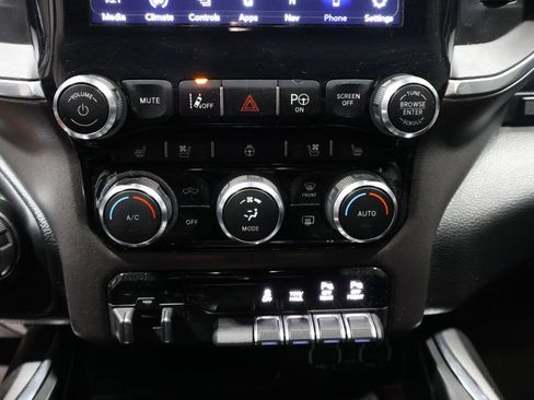 Used 2020 RAM 1500 Laramie image 38