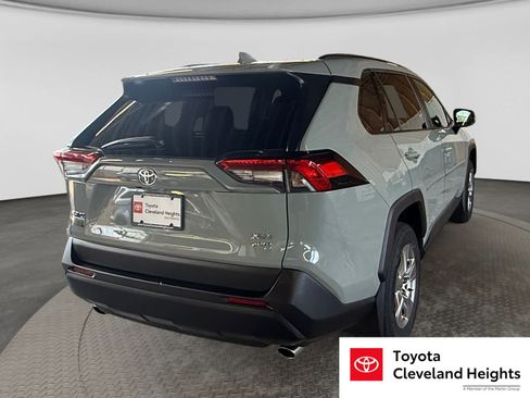 Used 2022 Toyota RAV4 XLE w/ Convenience Package AWD/4WD image 5