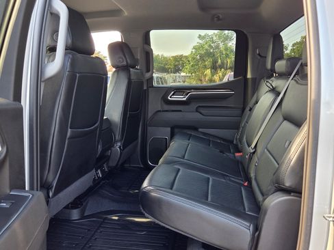 Used 2022 GMC Sierra 1500 Elevation w/ LPO, Elevation Black Package AWD/4WD image 10