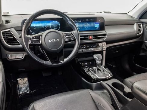 Certified 2024 Kia Seltos EX FWD image 7