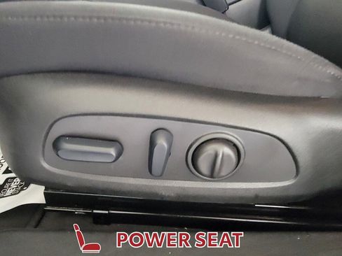 Used 2024 Chevrolet Malibu LT image 15